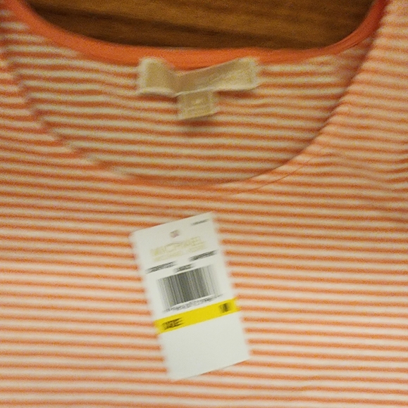 NWT Michael Kors Cold shoulder top - Picture 5 of 7